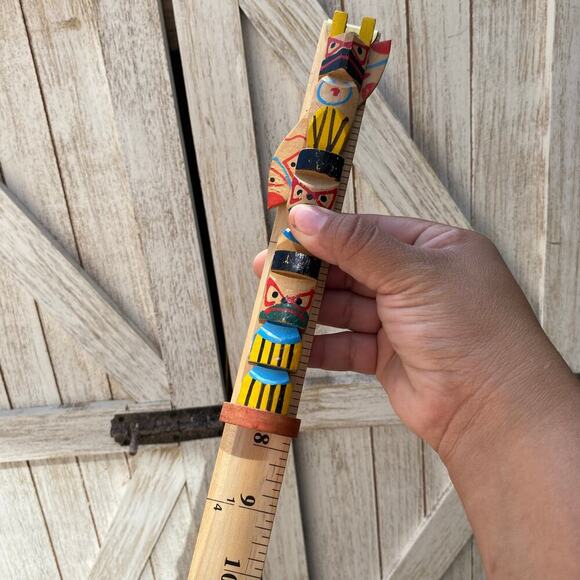 Vintage Painted Wooden Approx 8” Tiki Totem Pole Western Playset Souvenir - Picture 5 of 5